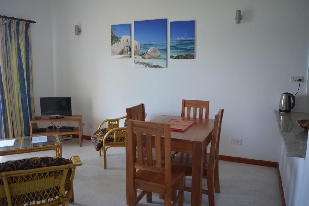 Manfiyo Guest House Anse Boileau エクステリア 写真